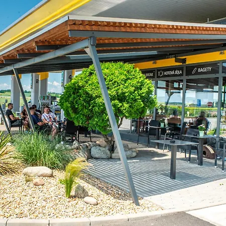 Arkus Motell Cernozice